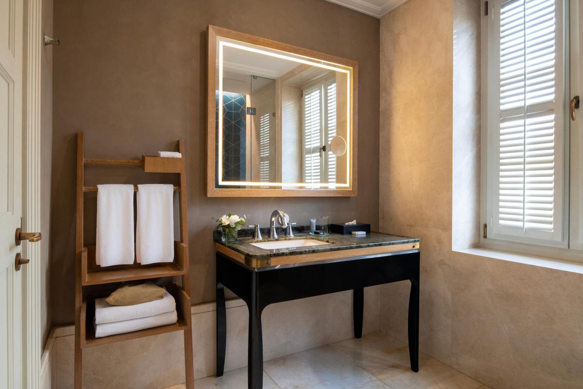 Отель 10 Karakoy Стамбул Номер фото Bathroom