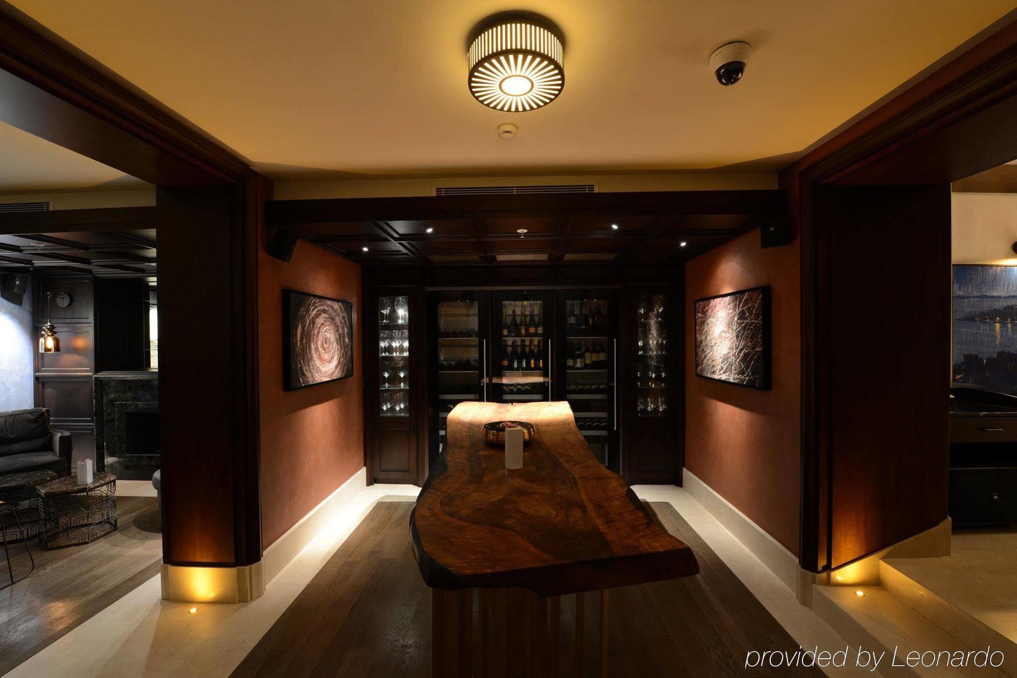 Отель 10 Karakoy Стамбул Экстерьер фото The Wine Bar