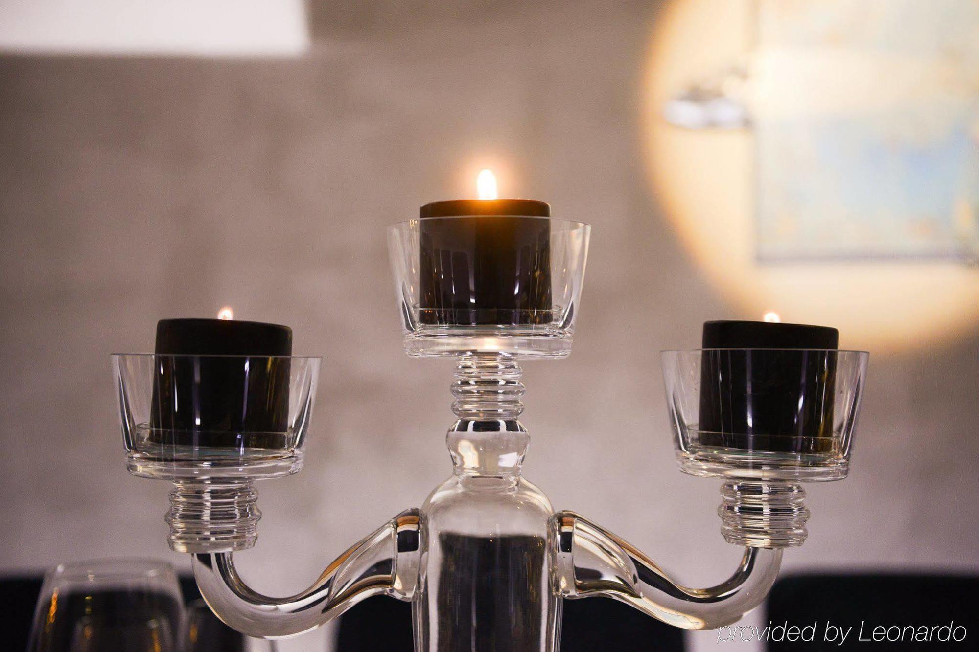 Отель 10 Karakoy Стамбул Экстерьер фото A candle holder